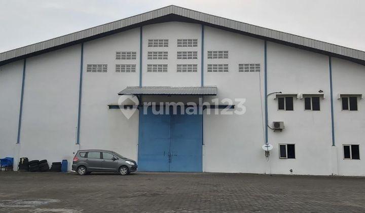 Warehouse in Menganti, Main Road, Ready to Use, Good Condition. Warehouse in Menganti, Main Road, Ready to Use, Good Condition.