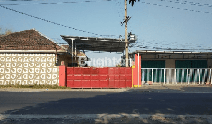 GUDANG + GARASI TRUCK, TOKO DAN RUMAH LOKASI STRATEGIS DEKAT DENGAN SEKOLAH DASAR DAN PERUMAHAN DI SAMBIROTO MLATEN MOJOKERTO 1