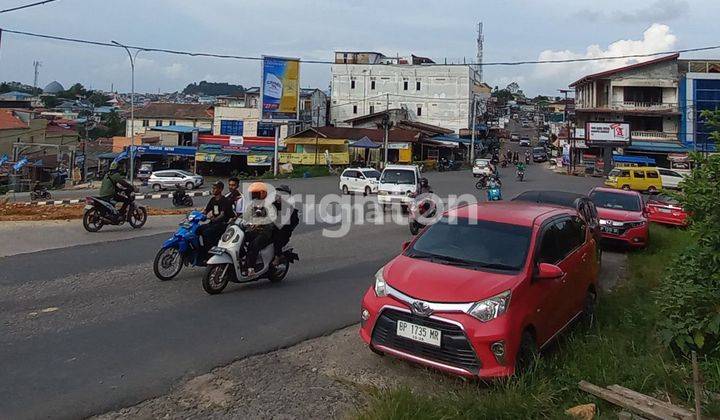 RUKO 2 LANTAI LOKASI STRATEGIS HADAP JALAN RAYA UTAMA SIMPANG LAMPU MERAH DI BENGKONG 2