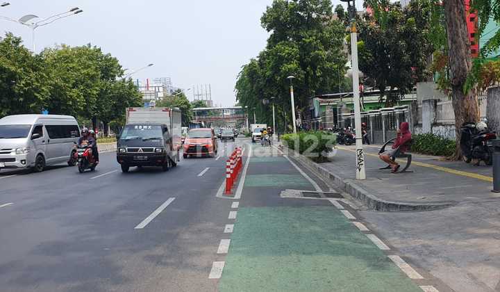 Hurry !! Office Building, Senen - Central Jakarta Hurry !! Office Building, Senen - Central Jakarta