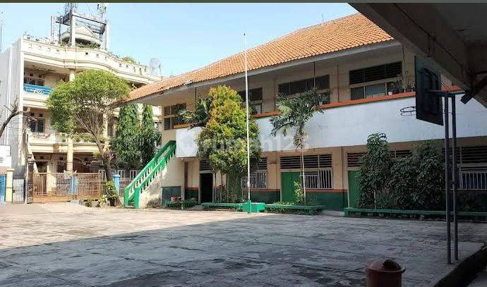 Gedung Sekolah Di I Gusti Ngurah Rai Cakung 1