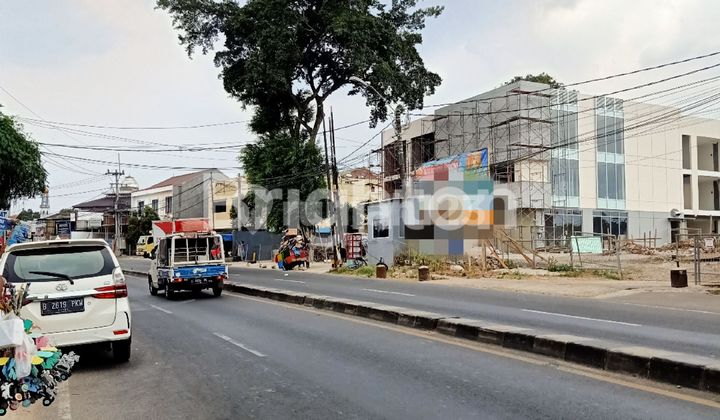DESIRABLE AND PROFITABLE BUSINESS CENTER. NEW 3-STORY SHOPHOUSE, PREMIUM INVESTMENT IN DEPOK CITY. 2
