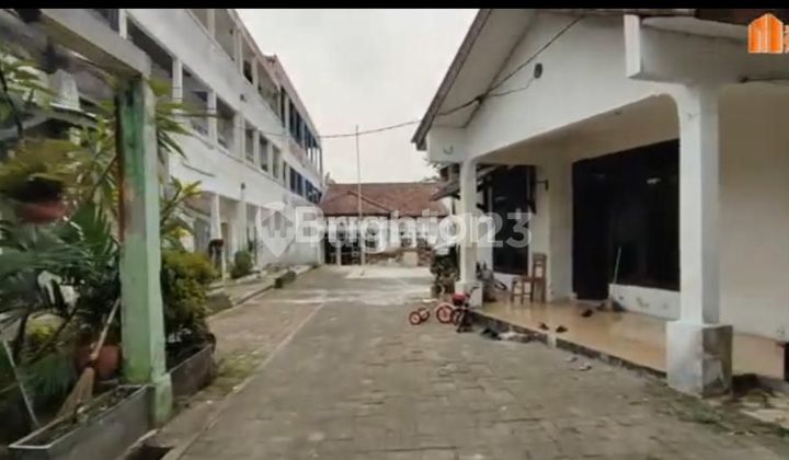 BANGUNAN SEKOLAH PUSAT PENDIDIKAN/PESANTREN, TEMPAT BIMBEL, YAYASAN