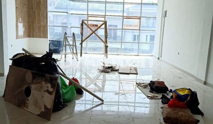 Suitable for Office, New Building, Renovated, Dislipi, West Jakarta 2