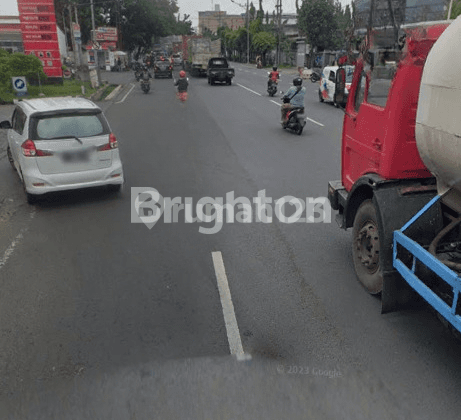 GEDUNG SHOWROOM DEKAT TOL GUNUNGSARI WIYUNG SURABAYA BARAT  2