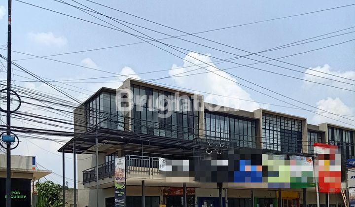 3 STORY COMMERCIAL SHOPHOUSE IN DEPOK