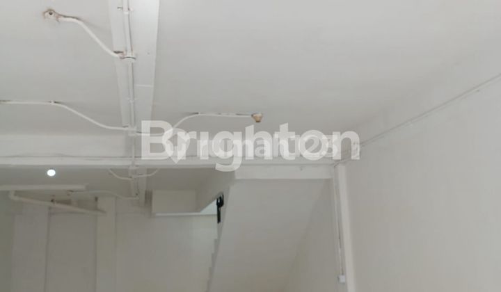 RUKO 3 1/2 LANTAI STRATEGIS DI DEPOK 2