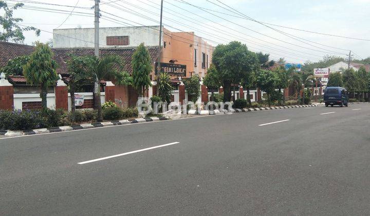 HOTEL TENGAH KOTA DI JALAN UTAMA JEND A YANI WONOGIRI DENGAN HARGA PENAWARAN MENARIK (NEGO CEPAT) 2