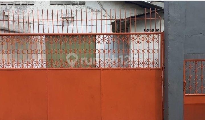 Warehouse on Jl Hj. Syarif, Kalideres, Area 450m2 Warehouse on Jl Hj. Syarif, Kalideres, Area 450m2