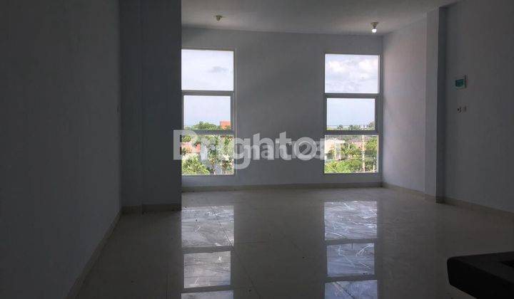 3-Storey Shophouse in Sunset Road Area Suitable for All Kinds of Business 2