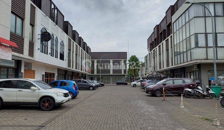 Ruko Berlantai 2 di Kawasan BSD City, Tangerang dengan harga  menarik 2