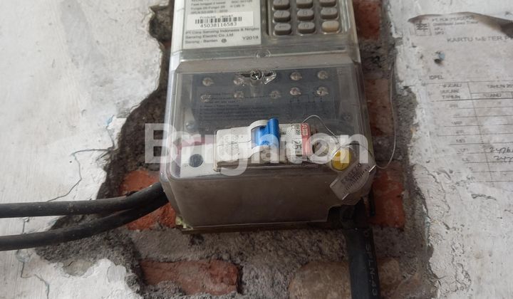 Tulungagung Shop House in a Crowded Area 2