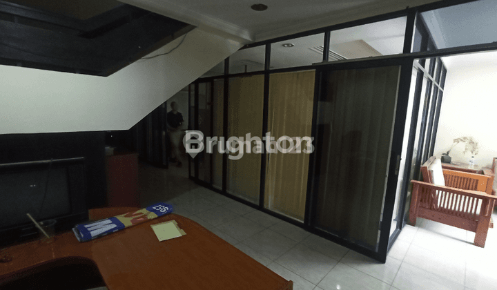 RUKO PONDOK INDAH PLAZA 2 LANTAI SEMI FURNISHED LOKASI STRATEGIS SIAP HUNI 2