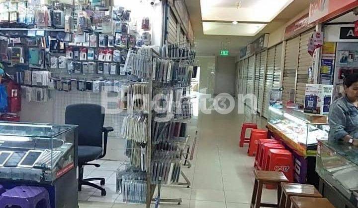 Toko Hoek Stsrategis di Poins Square Lebak Bulus 1