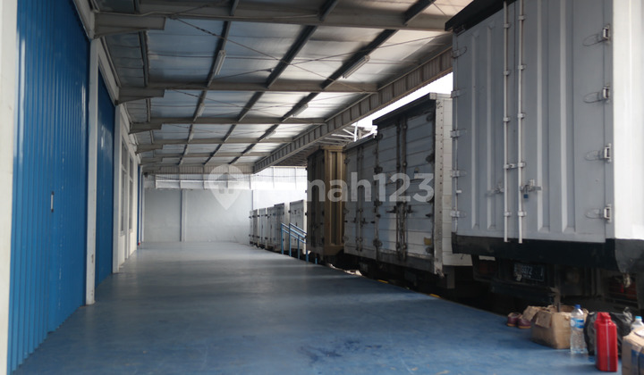 Warehouse and Office on Jl Raya Bekasi Main Road, East Jakarta