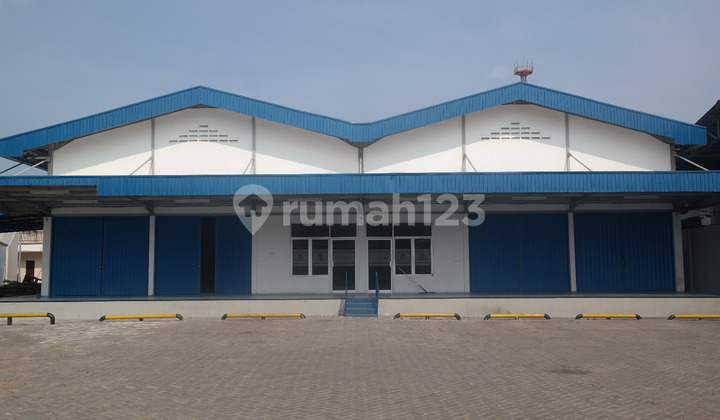 Warehouse and Office on Jl Raya Bekasi Main Road, East Jakarta