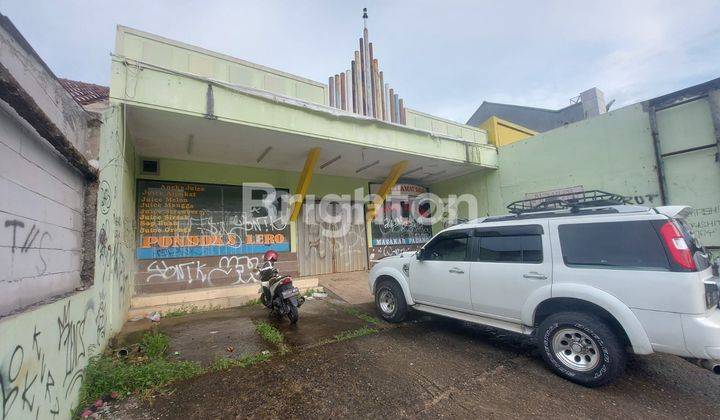 BANGUNAN RUMAH MAKAN HITUNG TANAH SAJA 1