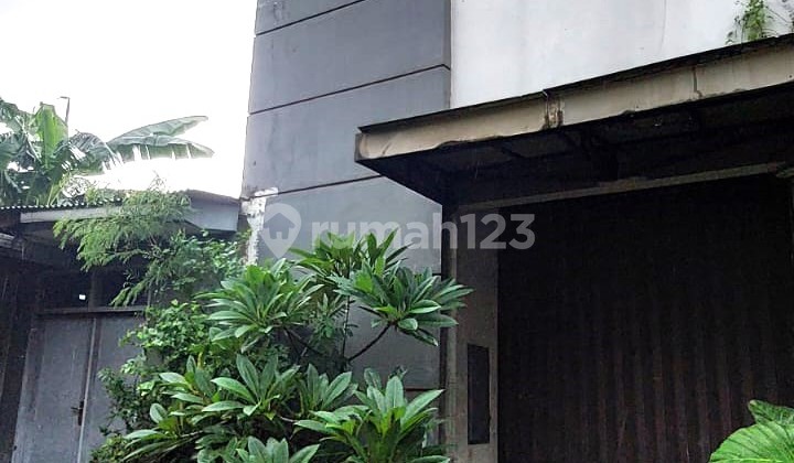 Ready-to-use warehouse in Veteran, South Jakarta