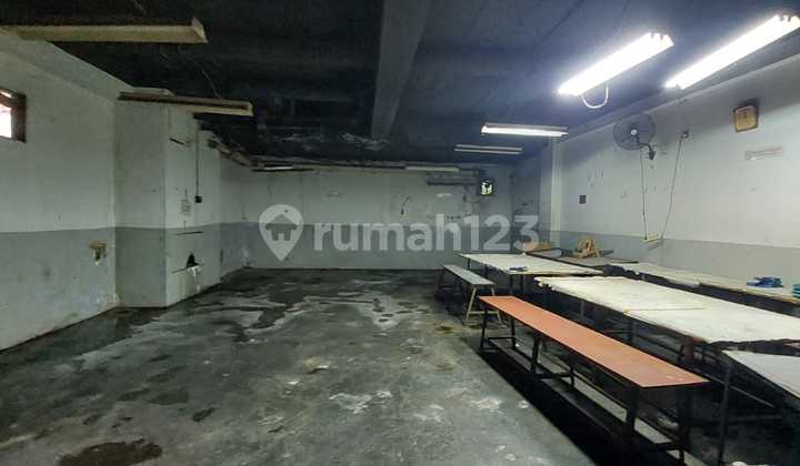 Ready-to-use warehouse in Veteran, South Jakarta