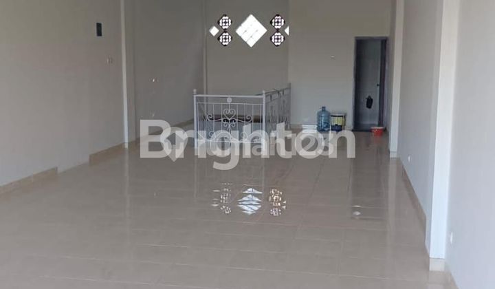 SHOP ON JALAN BULUH INDAH DENPASAR 2