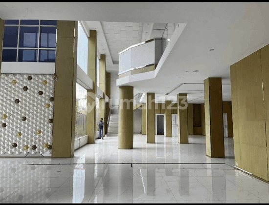 COMMERCIAL PROPERTY
SHOPHOUSE SIMILAR TO OFFICE BUILDING COMMERCIAL PROPERTY
SHOPHOUSE SIMILAR TO OFFICE BUILDING