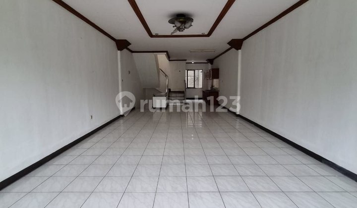 RUKO 3 LANTAI JALAN PETA