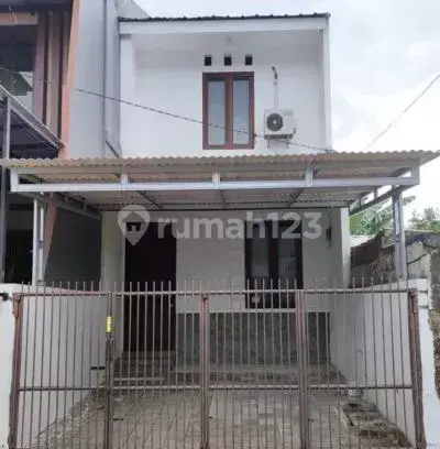 Rumah  di Griya Loka sektor 1.1 BSD Serpong 1