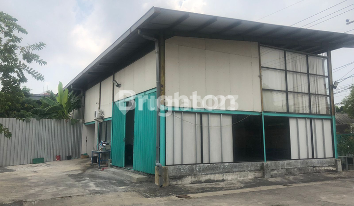 The building is suitable for business in Ngagel, 2 floors and very spacious. The building is suitable for business in Ngagel, 2 floors and very spacious.