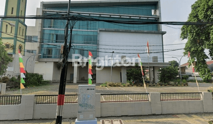 HOT SELL GEDUNG 4 LANTAI DI LOKASI RAMAI DEKAT PUSAT BISNIS JAKARTA 2