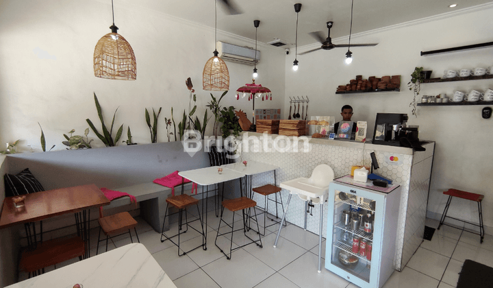 STRATEGICALLY LOCATED SHOP ON THE ROAD SIDE OF BATUBOLONG BEACH READY TO OPERATE FOR A CAFE 2