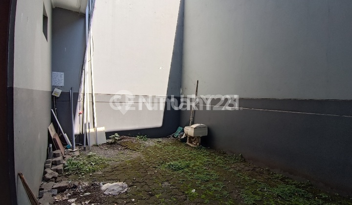 Ready-to-Occupy Shop House, East Rajawali, Near Garuda. 2