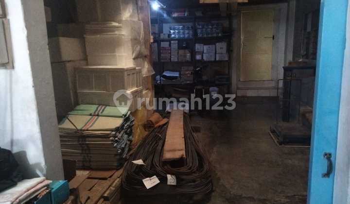 Shop and Swiftlet Nest Building in a Strategic Location, Kotaagung [South Lampung