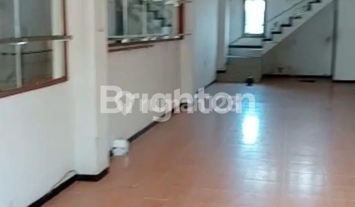 RUKO 2 LANTAI TENGAH KOTA DI KAWASAN RAMAI 1