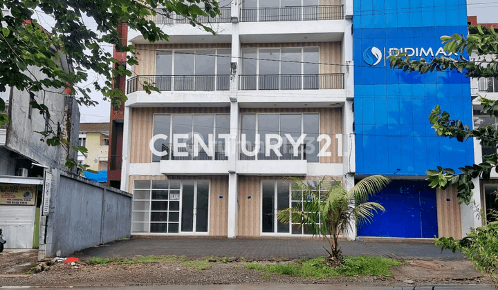 Ruko Empat Lantai Area Urip Makassar 2