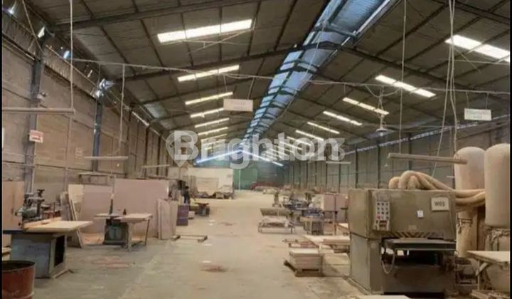 GUDANG Siap Pake  DI RAYA DOMAS MENGANTI  GRESIK 1