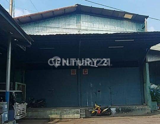 Gudang Strategis Di Jalan Raya Bekasi Jatinegara R1811 1