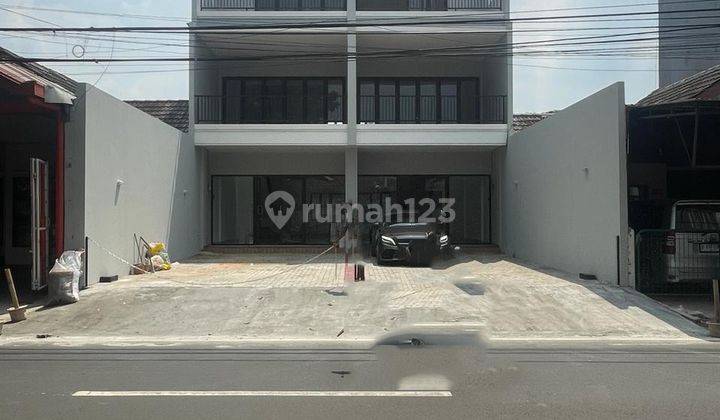 Ruko Baru Gandeng 3 Lantai di Jalan Raya Griya Loka BSD City R W 1