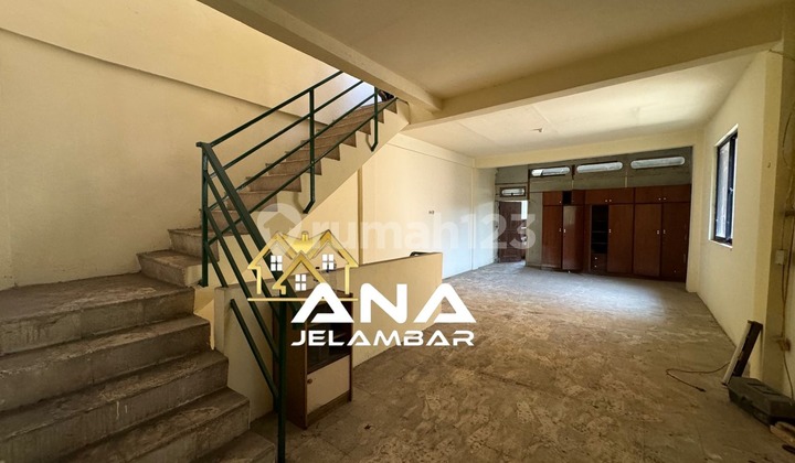 ANA RUANG USAHA UK 5X15M DI JALAN RAYA BANDENGAN 2