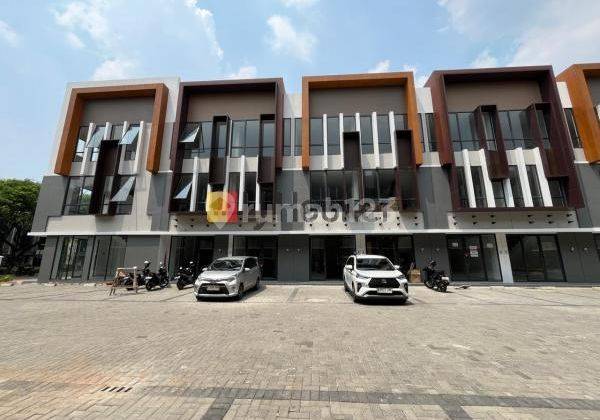 Disewakan Ruko Campton BSD City 3 Lantai Dekat Pasar Modern Intermoda 1