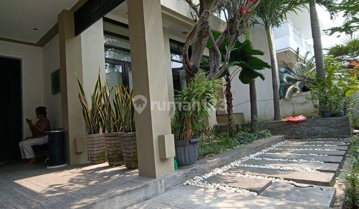 Rumah Cantik Full Furnished Graha Famili Surabaya Barat 1