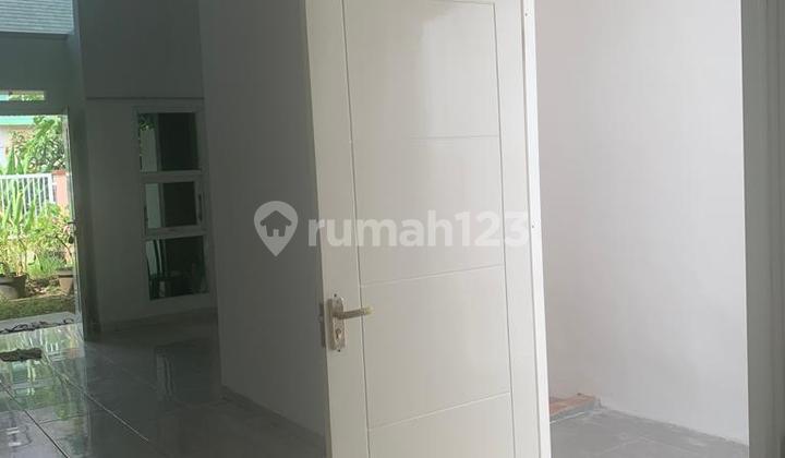 Rumah siap huni lokasi tengah kota dekat ke Sawojajar , Taman Sulfat  2