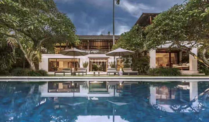 Luxury Villa di Pererenan,5 Kamar Tidur,akses Jalan Besar 1