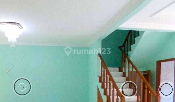 Dijual rumah di Puri Kencana 1