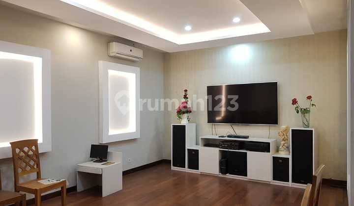Turun Harga Rumah Setraduta Bangunan Minimalis 2