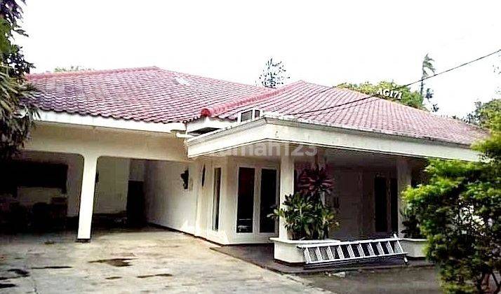 Jarang ada dua Rumah dalam satu area di Kemang Jakarta Selatan 2