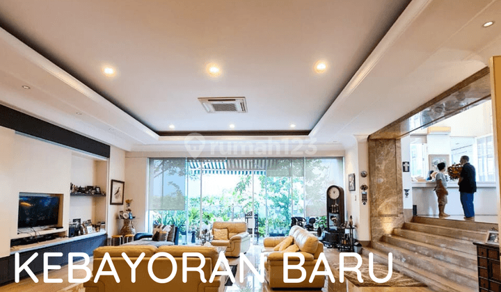 DI JUAL RUMAH MEWAH DI JL WIJAYA KEBAYORAN BARU 1