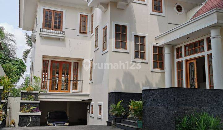 Rumah Mewah Kolam Renang View Nempel Golf Lippo Karawaci 1