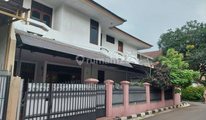 Rumah Mewah Strategis Taman Buaran Indah 1  1