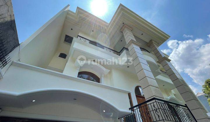 Rumah Mewah Baru di Area Elite Pondok Indah Dengan Fasilitas Lengkap 2