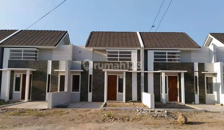 Rumah Baru Sertifikat Hak Milik di Jl. Saimbang Urang Agung 1